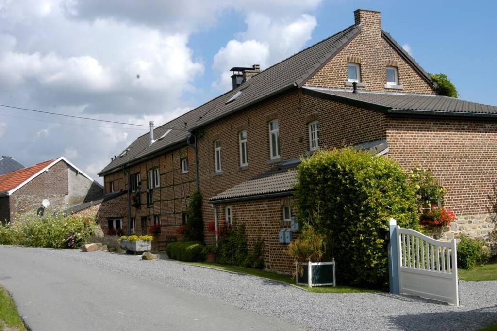 Hoeve Espewey Cottage Hombourg Bagian luar foto